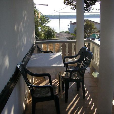 Apartmani Tariba Banjol Екстериор снимка
