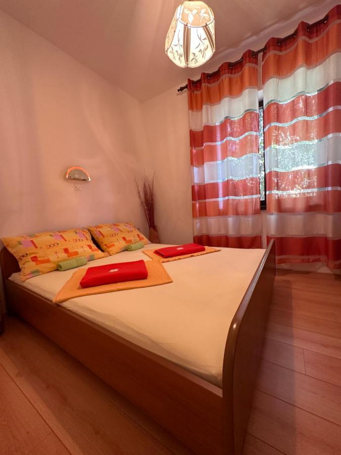 Apartmani Tariba Banjol Екстериор снимка