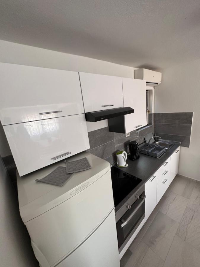 Apartmani Tariba Banjol Екстериор снимка